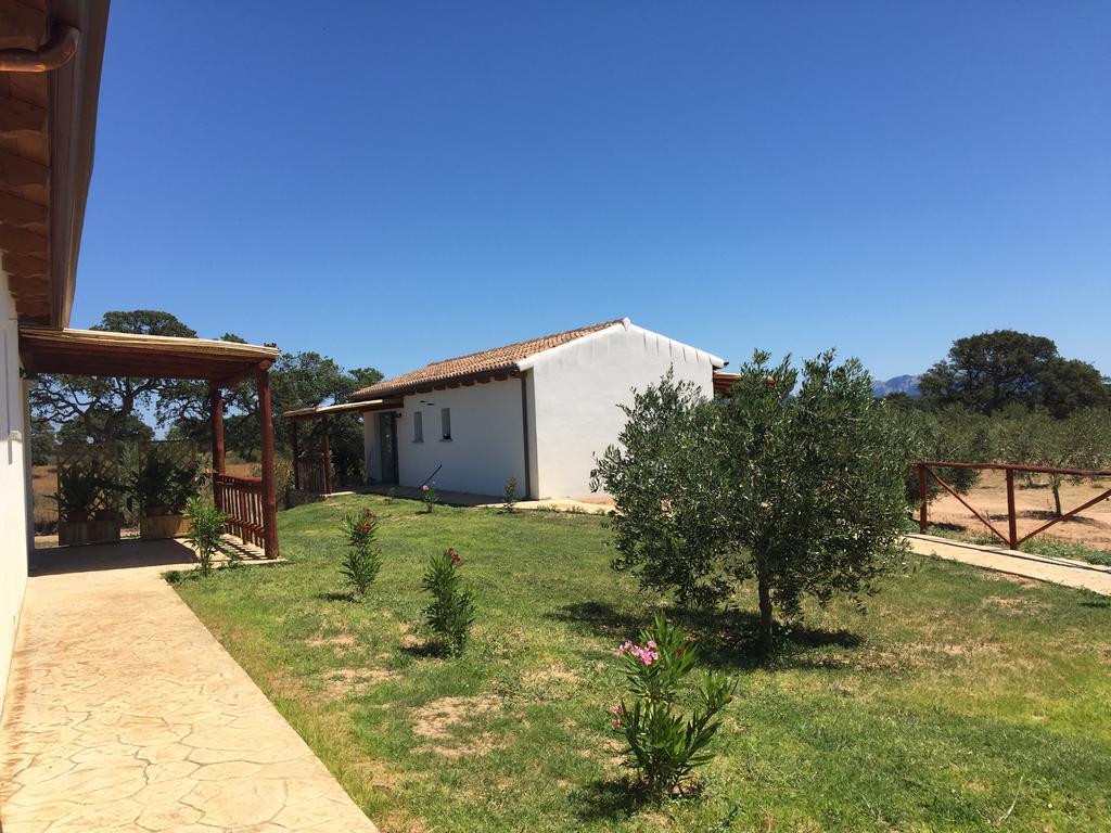 Agriturismo Mieleamaro Farm stay Olbia