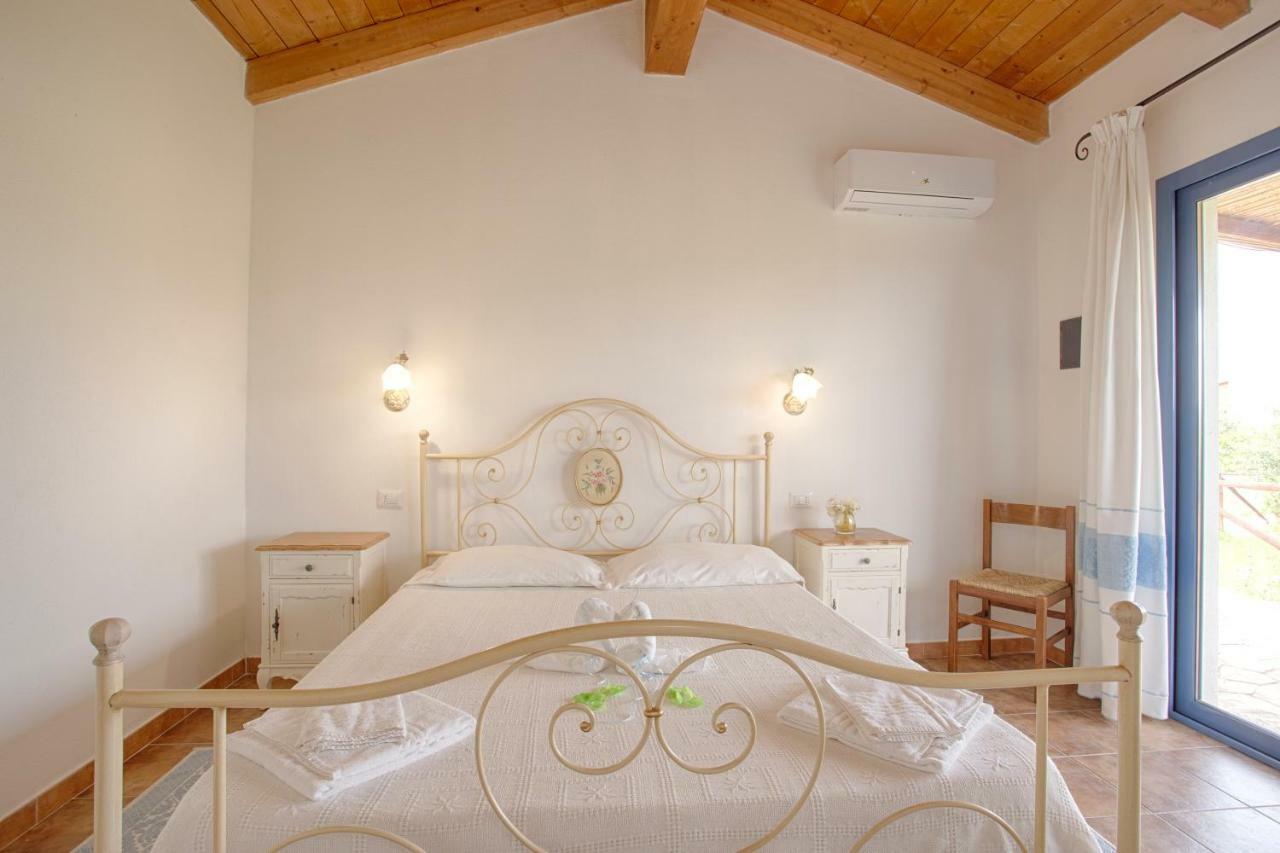 Farm stay Agriturismo Mieleamaro Olbia